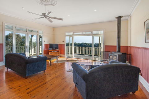 Hopkins River Homestead - Fireplace, Linen, WiFi, 4 Bdrm - Accommodation China 0