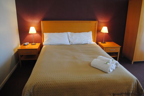 Horse & Jockey Hotel Motel - Accommodation Asia 1