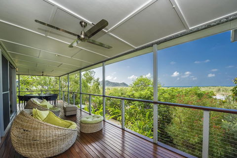Horseshoe Bay Vista - Accommodation China 0