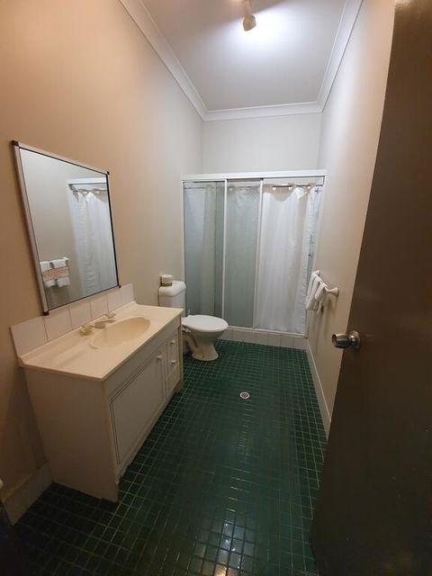 Hotel Allen - Accommodation Guide 3