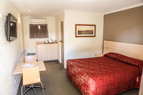 Hotel Canobolas Motel And Units - Accommodation Asia 1