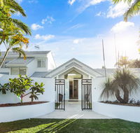 Island living in the heart of Noosa - Accommodation Asia