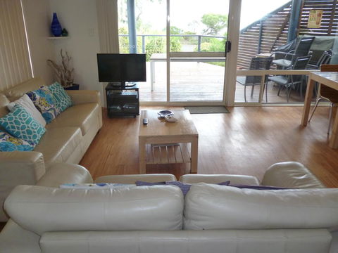 Island View 2 - Accommodation Asia 3