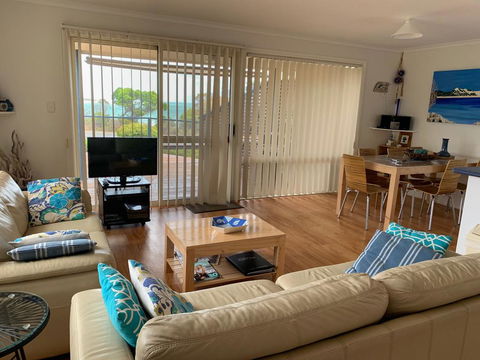Island View 2 - Accommodation Asia 2