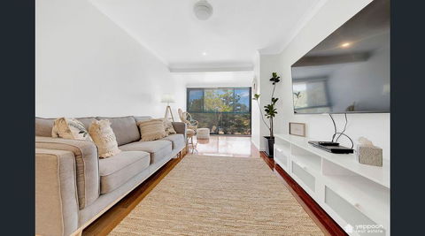 Island Vista - Accommodation Guide 0