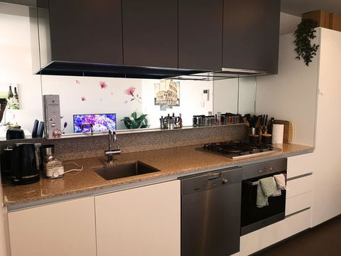 Italian Style Apartment - Accommodation Guide 3