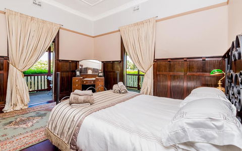 Ithaca - Accommodation Asia 3