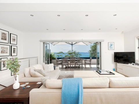 Jacaranda Blue @ Corlette - Accommodation Guide 0