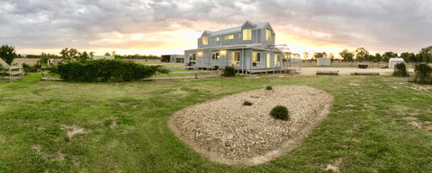 Jackaleah Farm Stay - Accommodation Guide 0