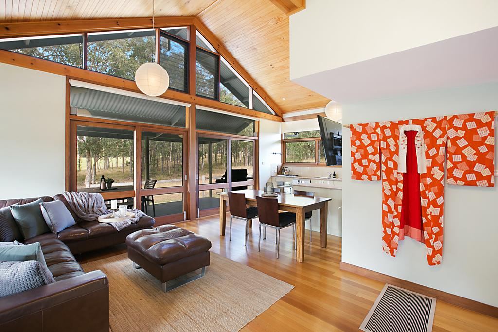 Aberglasslyn NSW Accommodation Asia