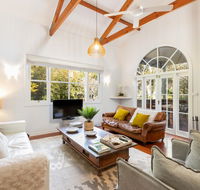 Jetty House - Accommodation Asia