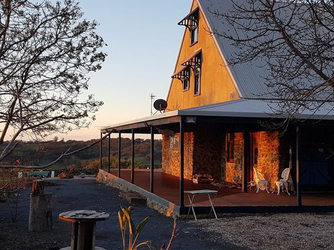 Jinji's Edge Escape - Accommodation Asia 0