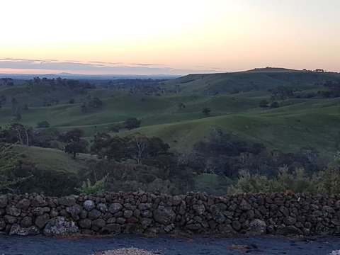 Jinji's Edge Escape - Accommodation Asia 1