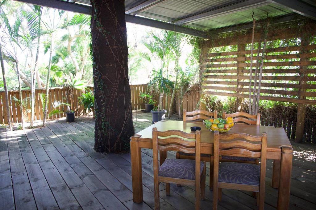 Samford QLD Accommodation Asia