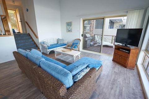 Kalimna - Blue Bay, NSW - Accommodation China 2