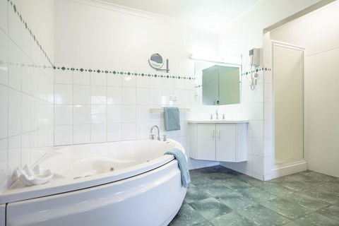 Kerang Valley Resort - Accommodation Asia 2