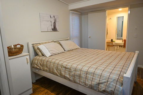 Kiambram Country Cottages - Accommodation Guide 2