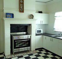 King Cottage - Accommodation Asia