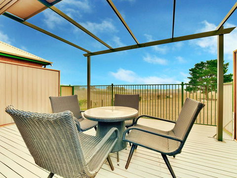 King Retreat Estate - You Can Honestly Walk To Bimbadgen And Hope Estate Concerts - Accommodation Asia 1