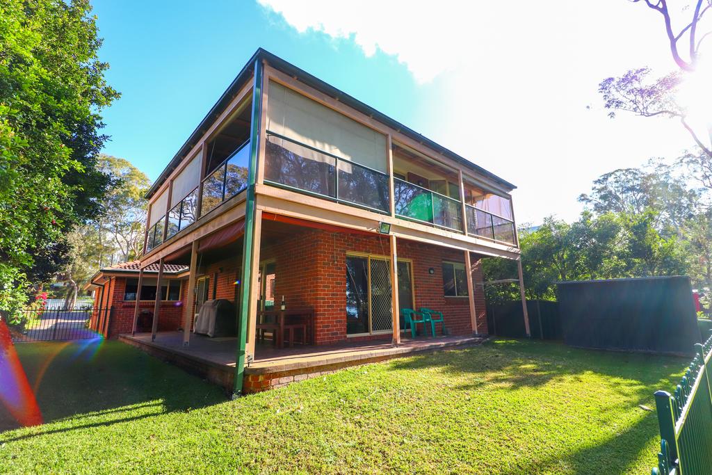 Kingfisher Shores NSW Accommodation Guide