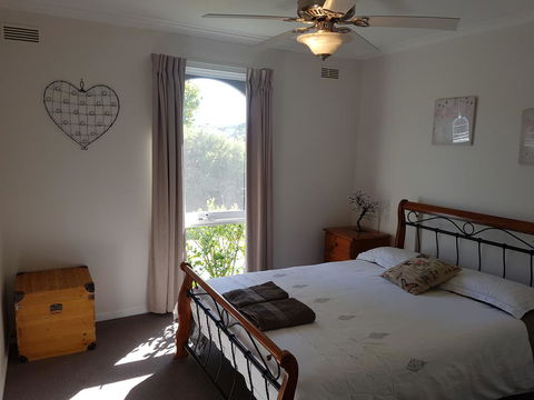 Kings Cottage - Accommodation Asia 3