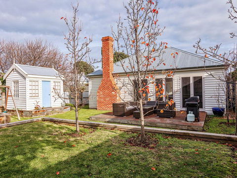 Kinsale Cottage - Accommodation Asia 0