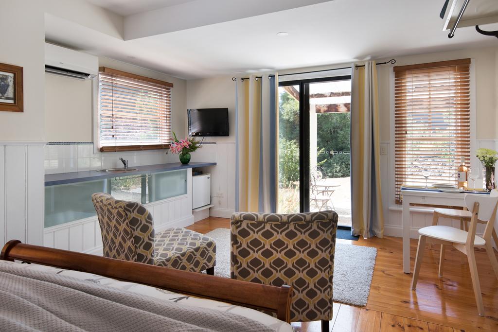  Accommodation Asia