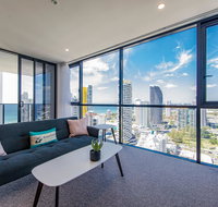 KOZYGURU BROADBEACH AMAZING VIEW 2 BED APT  FREE PARKING WALK TO BEACH QBR004 - Accommodation Asia