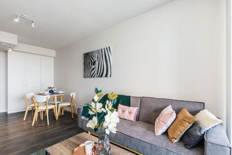 KOZYGURU SOUTH BRISBANE FUNKY 1 BED APT FREE PARKING QSB027-1810 - Accommodation Asia 1