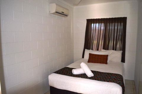 Kurrimine Beach Huts - Accommodation Guide 2