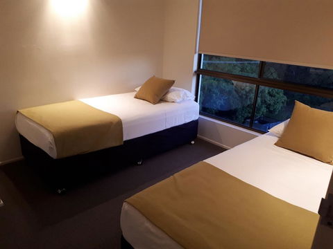L'Amor Holiday Apartments - Accommodation Asia 2