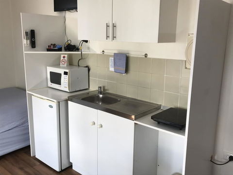 Lake Albert Caravan Park - Accommodation Asia 3