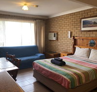 Lake Front Motel - Accommodation China