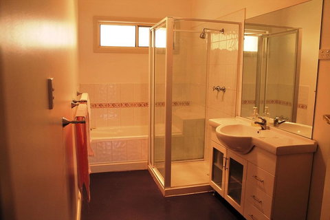 Lake Tyrrell Accommodation - Accommodation Asia 1