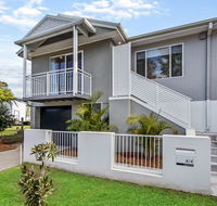 Lakefront Peace Apartments - Accommodation Guide