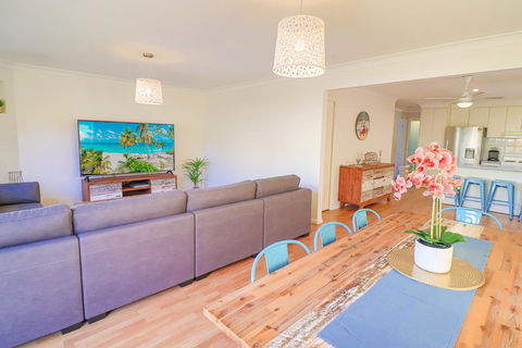 Lakelandia - Accommodation Asia 0