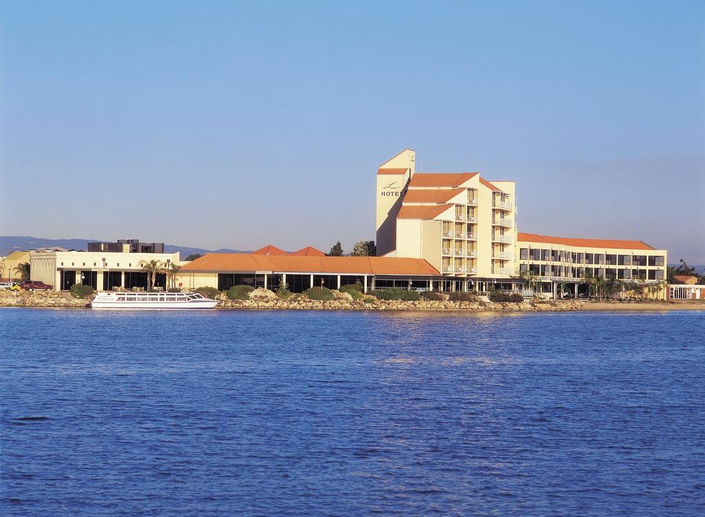 West Lakes SA Accommodation Asia