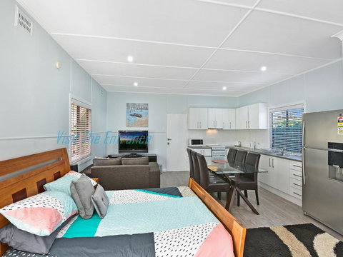 Lakeside Cabin - Accommodation Asia 1