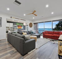 Lakeside Landing - Waterfront - Accommodation Asia