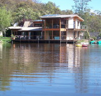 Lakeside Lodge Armidale - Accommodation Guide