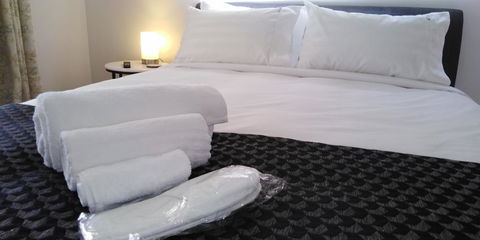 Lakeside Retreat & Business - Accommodation Asia 2