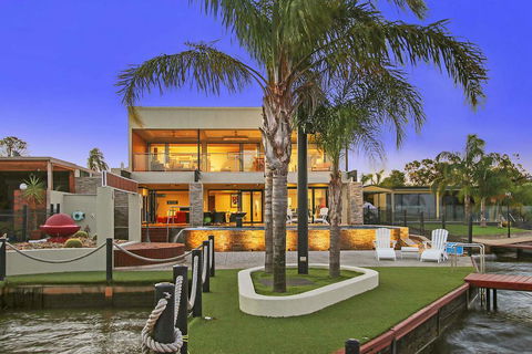 Lang Street Luxury Retreat - Mulwala - Accommodation Asia 0