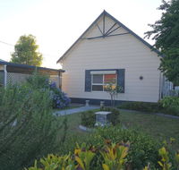 Large 6-Bedroom House with Wifi  Netflix Close to Singleton CBD Hunter Valley - Accommodation Asia