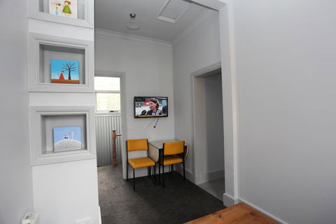 Latrobe Art Apartments - Accommodation Asia 2