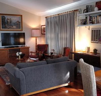 Laurel House - Accommodation Guide