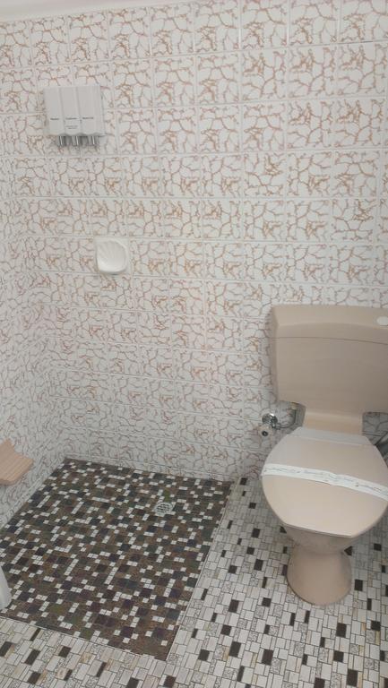 Lindy Lodge Motel - Accommodation Asia 3