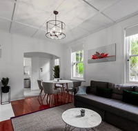 Luxurious Historic Home with Harbour Bridge Views - Accommodation Asia