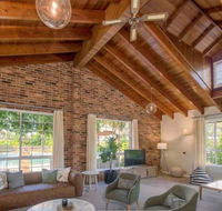 Luxurious Home on 5 Acres Close to CBD - Sleeps 18 - Accommodation Asia