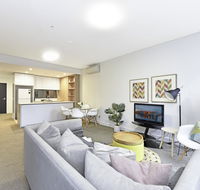Luxury 1 bedroom  1 study with 1 parking - Accommodation Asia