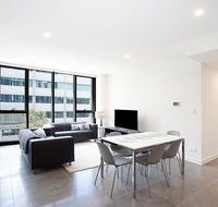 Luxury 3 Bedroom Apartment in an Amazing Location - Accommodation Asia